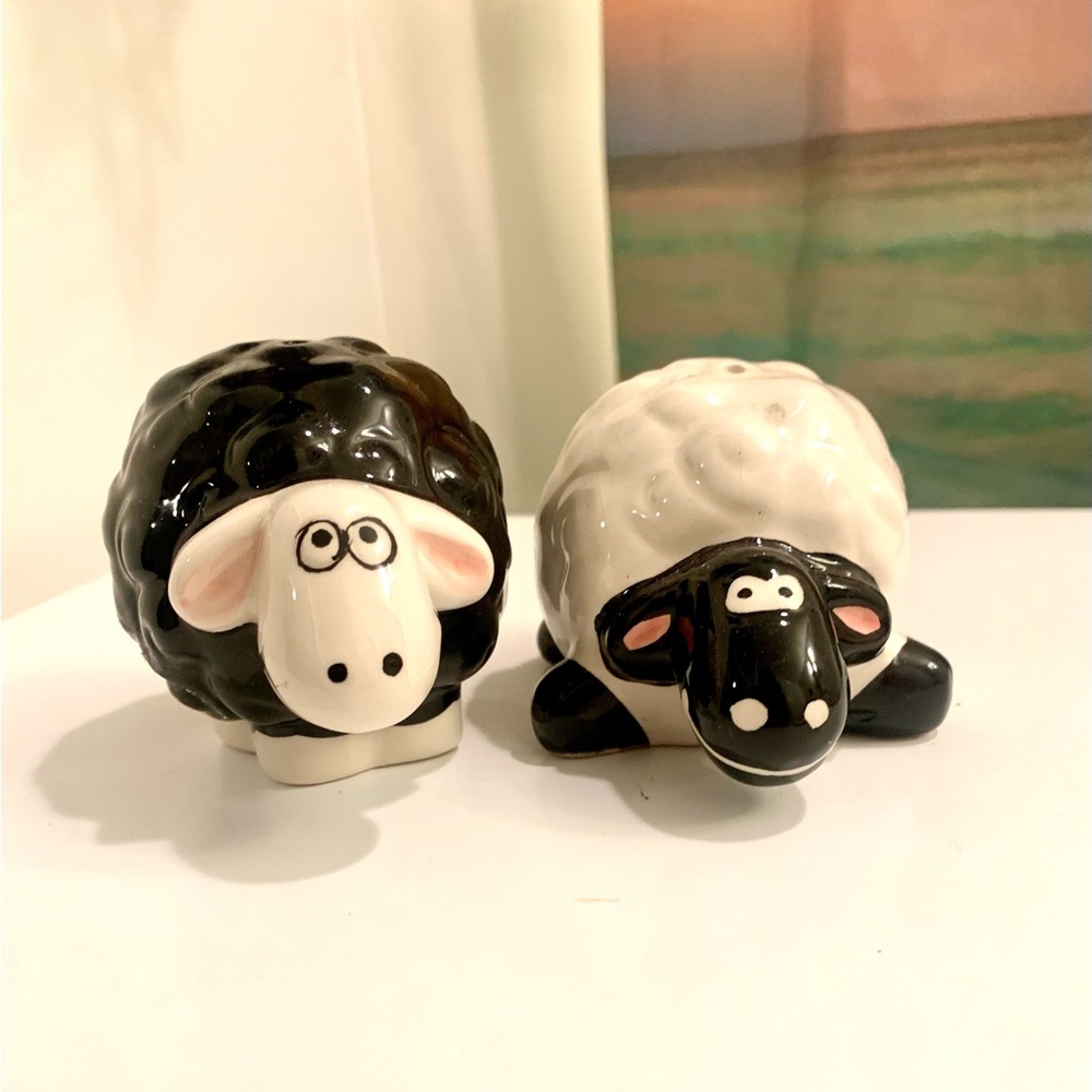 Pier one imports Black and White Sheep Salt and Pepper Shakers